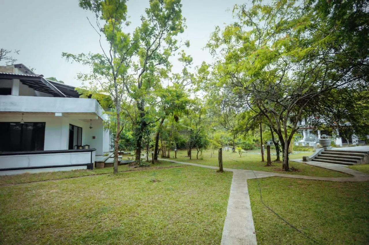 Hotel Sigiriya Kele