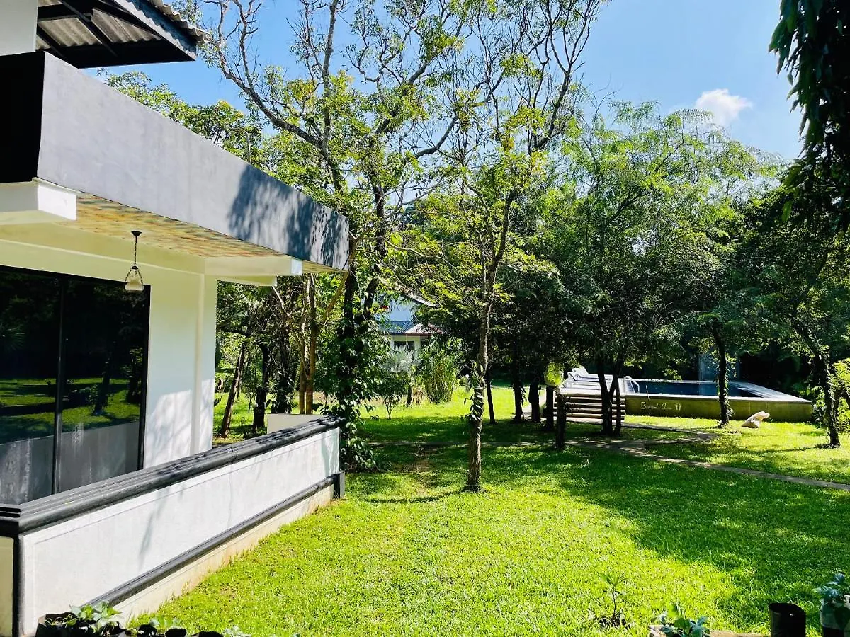Hotel Sigiriya Kele
